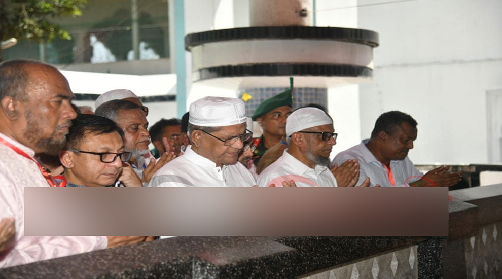 শাহজালালের (র.) মাজার জিয়ারত করলেন রাষ্ট্রপতি